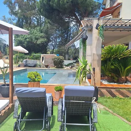 Les Canyes Cottage, Private Villa *