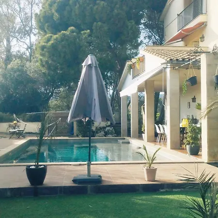 Les Canyes Cottage, Private