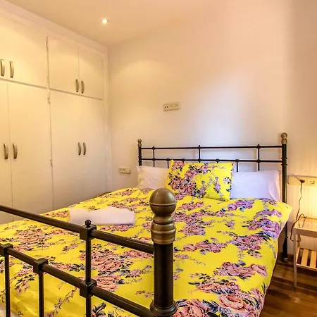 Les Canyes Cottage, Private