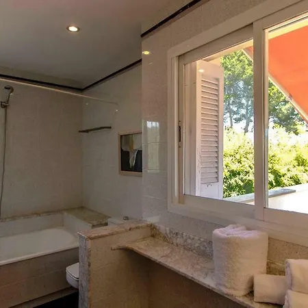 Villa Les Canyes Cottage, Private