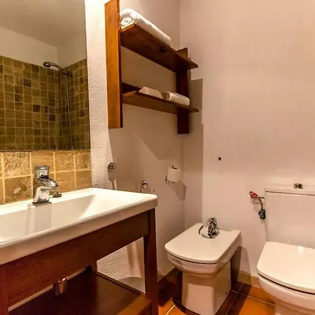 Les Canyes Cottage, Private Villa